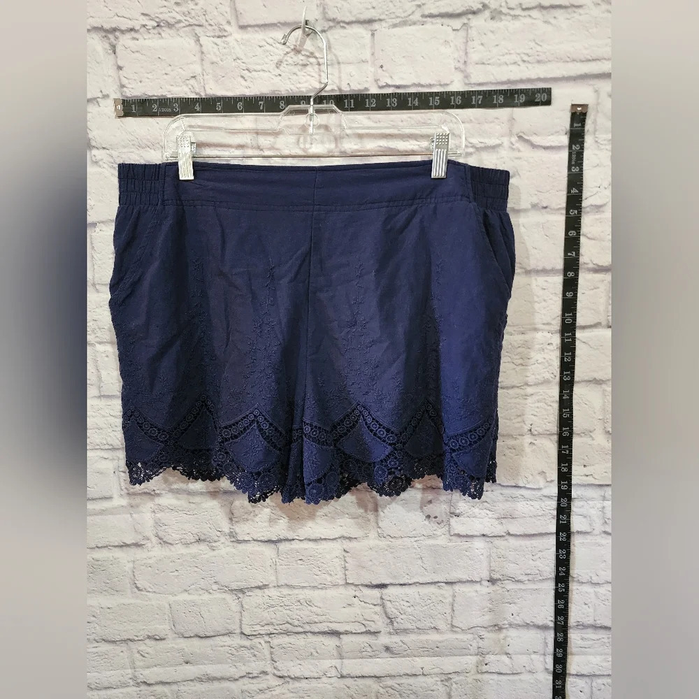 Xhilaration navy blue shorts with feminine scalloped lace hem Size XXL